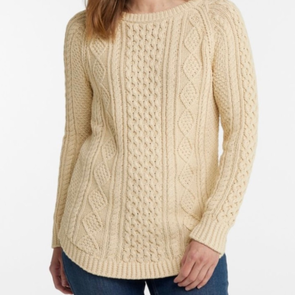 LL Bean Signature crewneck beige fisherman sweater, size M.